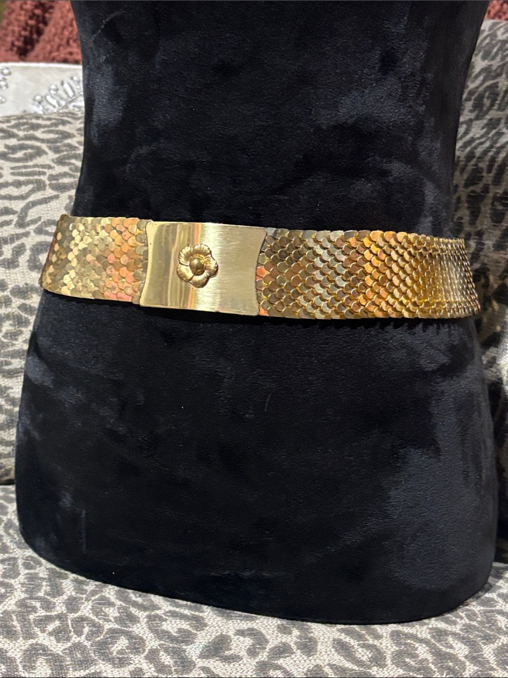 Vintage belt gold tone fish scale metal stretch floral buckle dressy evening